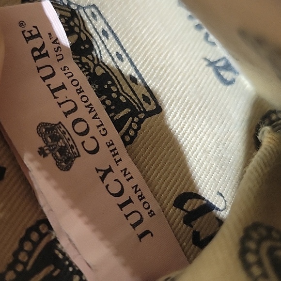 Juicy Couture Small Black Velet Wallet - Picture 10 of 10